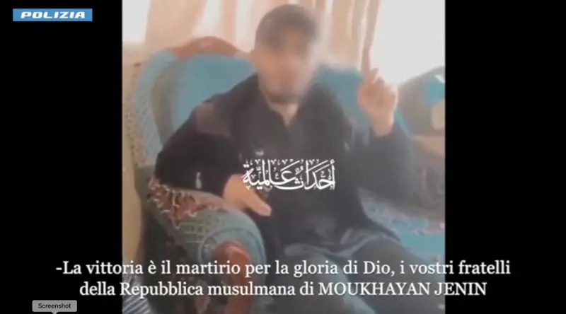 Immagini dal video della polizia