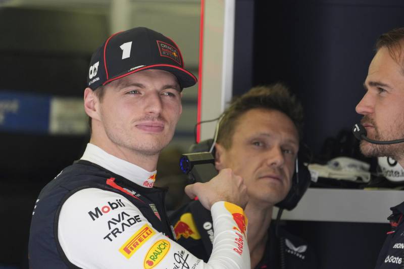 F1 Bahrain Verstappen box