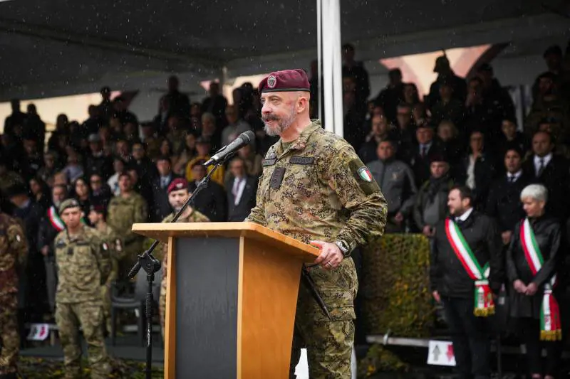 Alla caserma "Carlo Pisacane" celebrati gli 80 anni dell'Operazione Harring e il 25esimo anniversario del RRAO