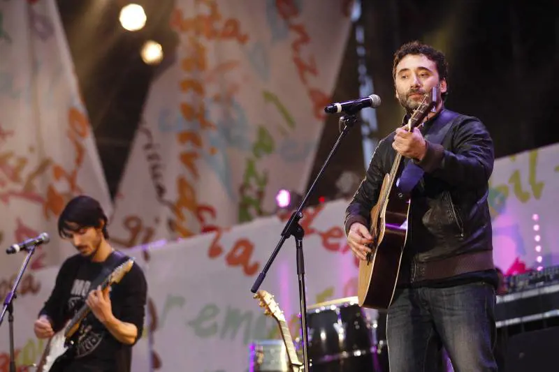 Pulizie di parchi, spiagge e a Roma il gran finale oggi con i Tiromancino