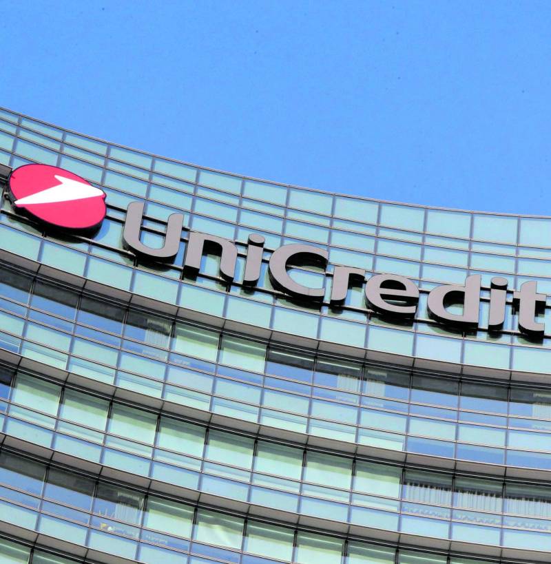 Unicredit ora prende tempo. Ma non molla la presa su Bpm