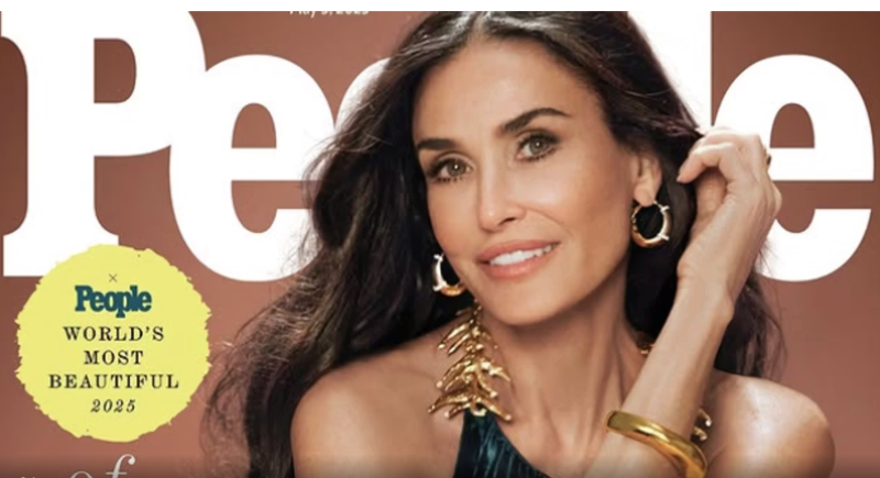 L'immagine di copertina della rivista People con Demi Moore. (Foto Instagram)