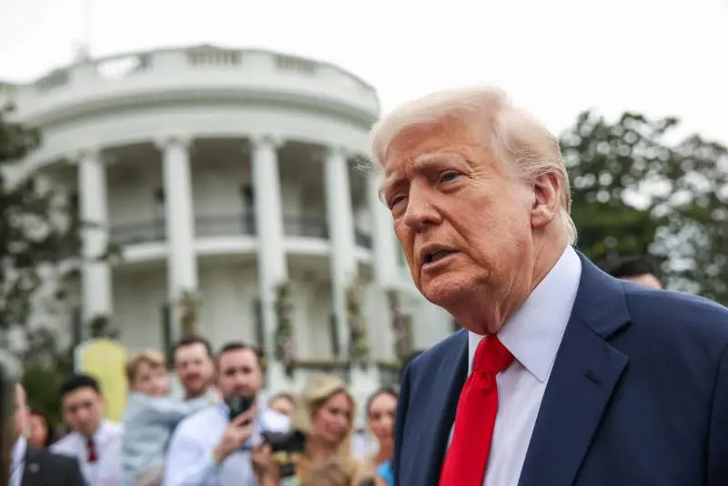 "Spaventoso e caotico", così gli americani vedono i primi 100 giorni di Donald Trump