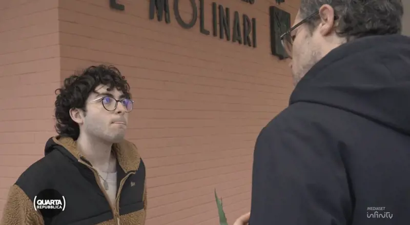 Lo studente choc: “Ramelli come Mussolini”. E Ilaria Salis? Ride