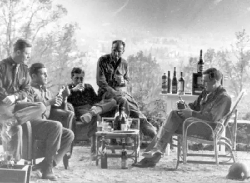 Nel Nido dell'Aquila: la compagnia Easy festeggiò la vittoria nell'inespugnabile rifugio di Hitler