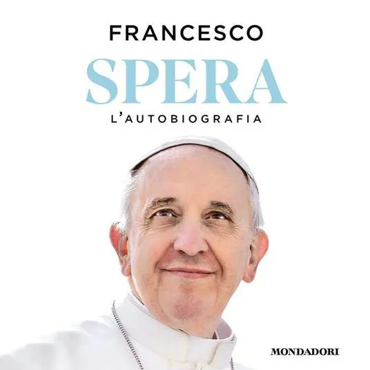 Papa Francesco guarda tutti da molto in alto
