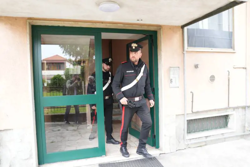 Moglie uccisa l'uomo in cella: "Chiedo scusa a mia figlia"