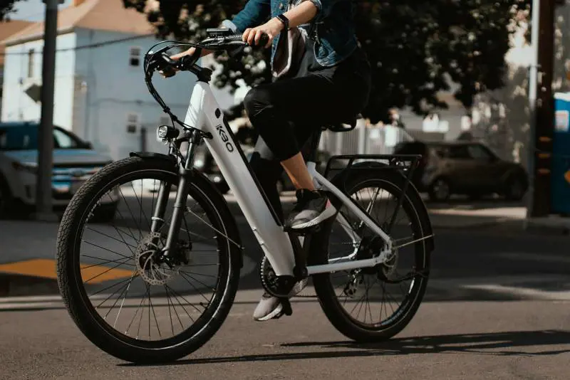 Truffa della bici elettrica sui social, a cosa non rispondere mai