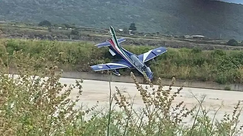 Un frame del video dell'aereo delle Frecce Tricolore (dal web)