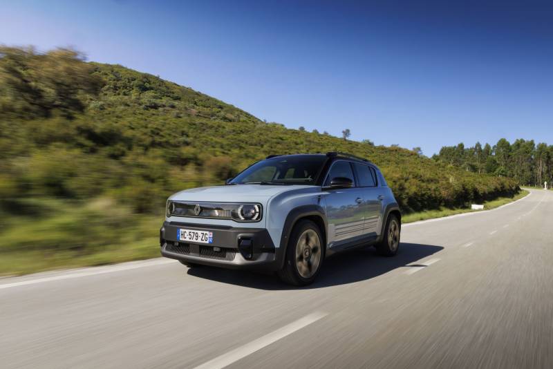 Renault 4 E-Tech Electric: l'abbiamo provata, ecco come va