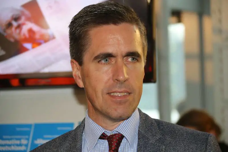 "Merz è già un premier debole. Messaggio dalla sinistra, poi compatti per paura"