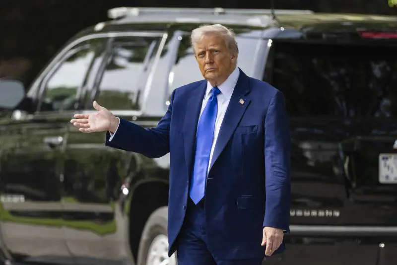 Un viaggio da un trilione di dollari: cosa c'è dietro la missione in Medio Oriente di Trump