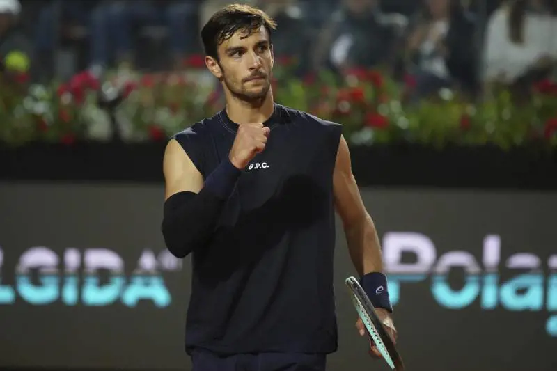 Internazionali Roma, Musetti da impazzire. Batte Zverev 7-6, 6-4