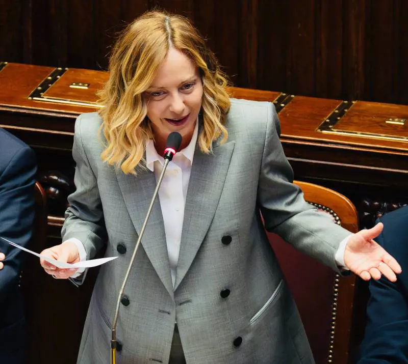 Meloni a Netanyahu: "Rispetti il diritto. La situazione a Gaza è ingiustificabile"