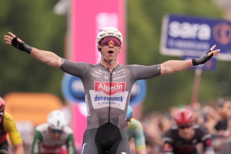 Giro 2025 tappa 6 Groves volata