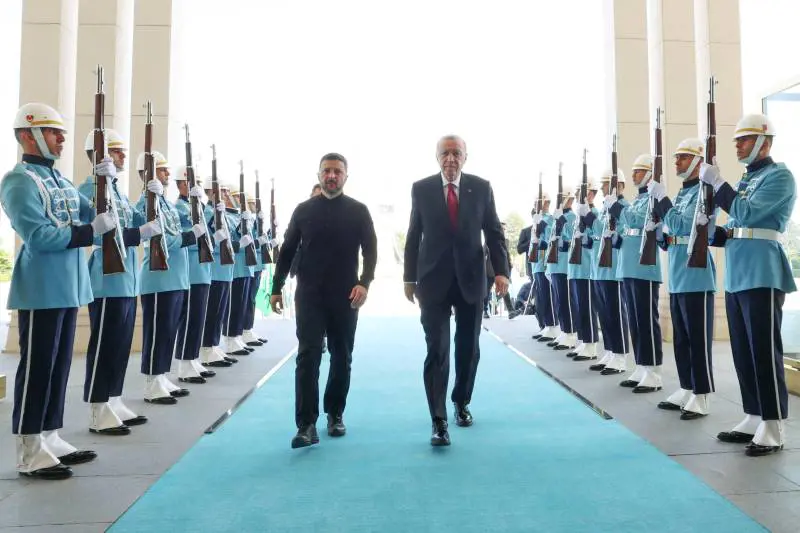 A Istanbul insulti e accuse. Mosca-Kiev, miraggi di pace