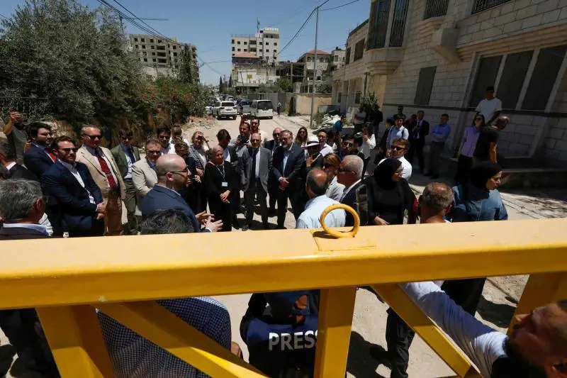 L'Idf spara sui diplomatici. Protesta delle cancellerie
