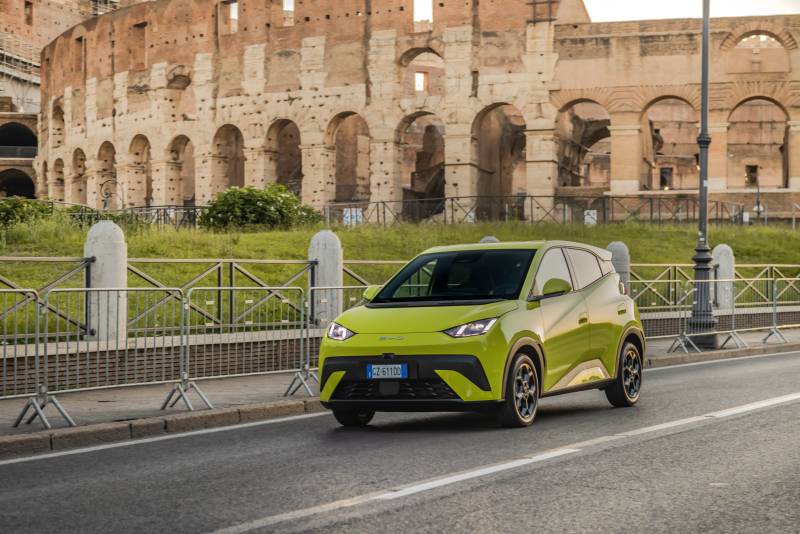 BYD Dolphin Surf, così i cinesi attaccano il segmento delle utilitarie