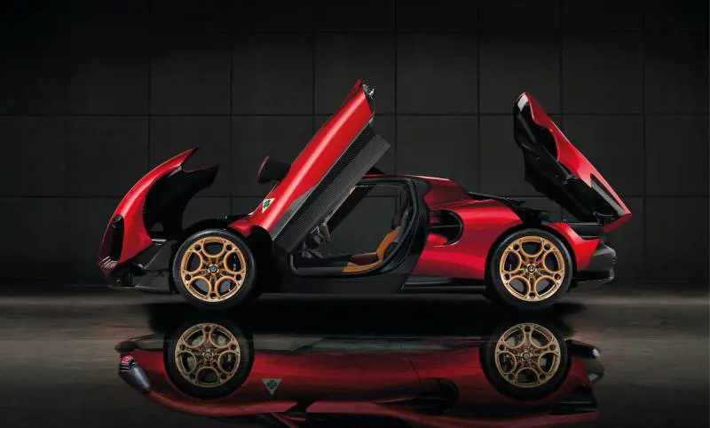 Alfa Romeo celebra la 33 Stradale con un libro da collezione che racconta un sogno italiano