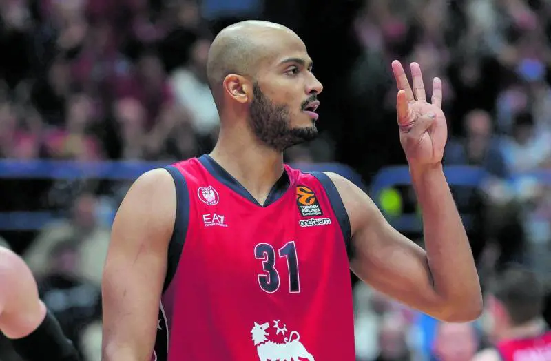 Basket, Shields trascina Milano che vola in semifinale