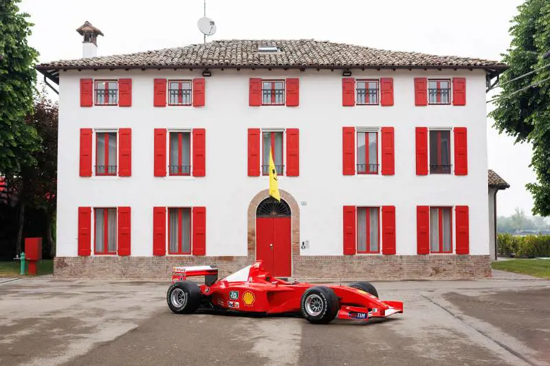 La Ferrari del 2001 di Schumacher batte ogni record: ecco quanto è stata pagata