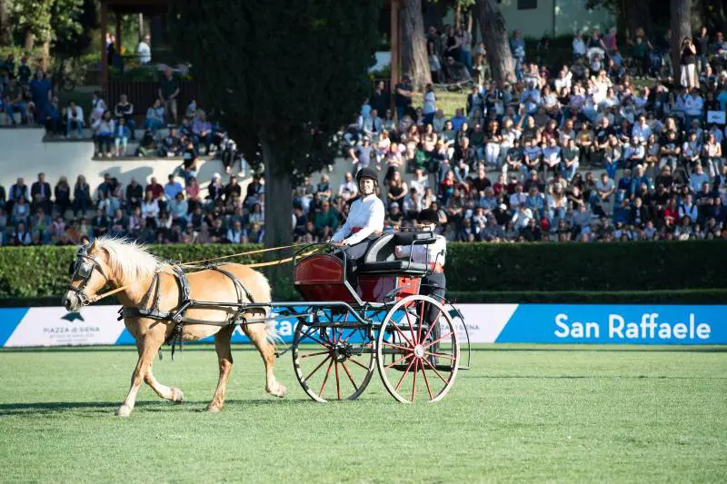 Gran Premio Roma a Mansur. Percorso netto sull'Ovale