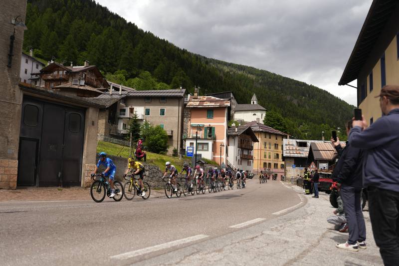 Giro 2025 tappa 17 fuga