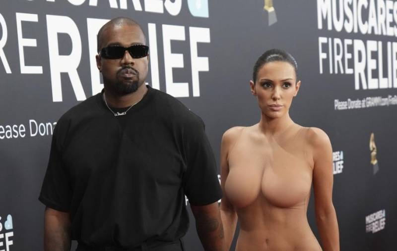 Bianca Censori e Kanye West nei guai a Maiorca, "oltre 400mila euro di mancati pagamenti": interviene la polizia