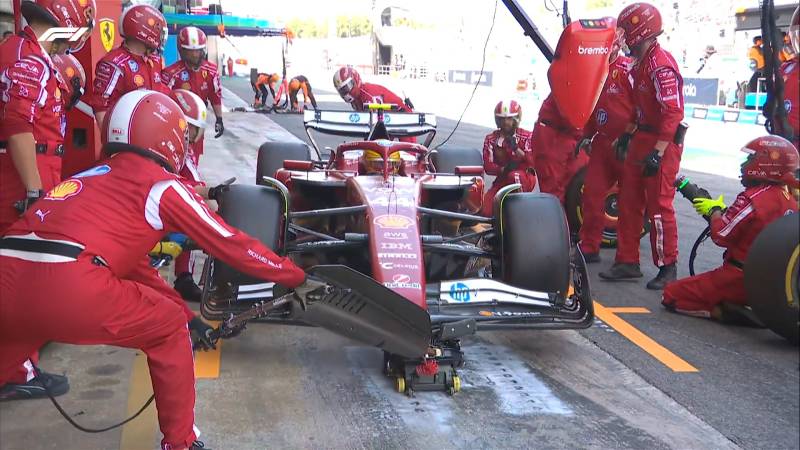 F1 Spagna gara Hamilton pitstop