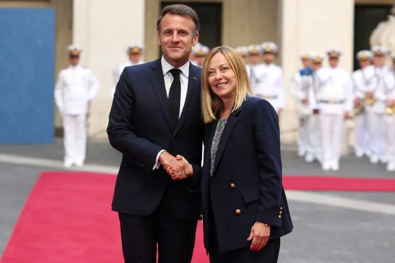 Meloni riceve Macron: "Impegno comune per un'Europa più sovrana, più forte e più prospera"