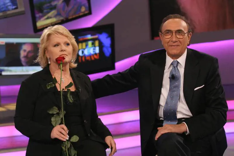 La cena segreta, l'aborto, le nozze, la rottura: la storia d'amore tra Pippo Baudo e Katia Ricciarelli