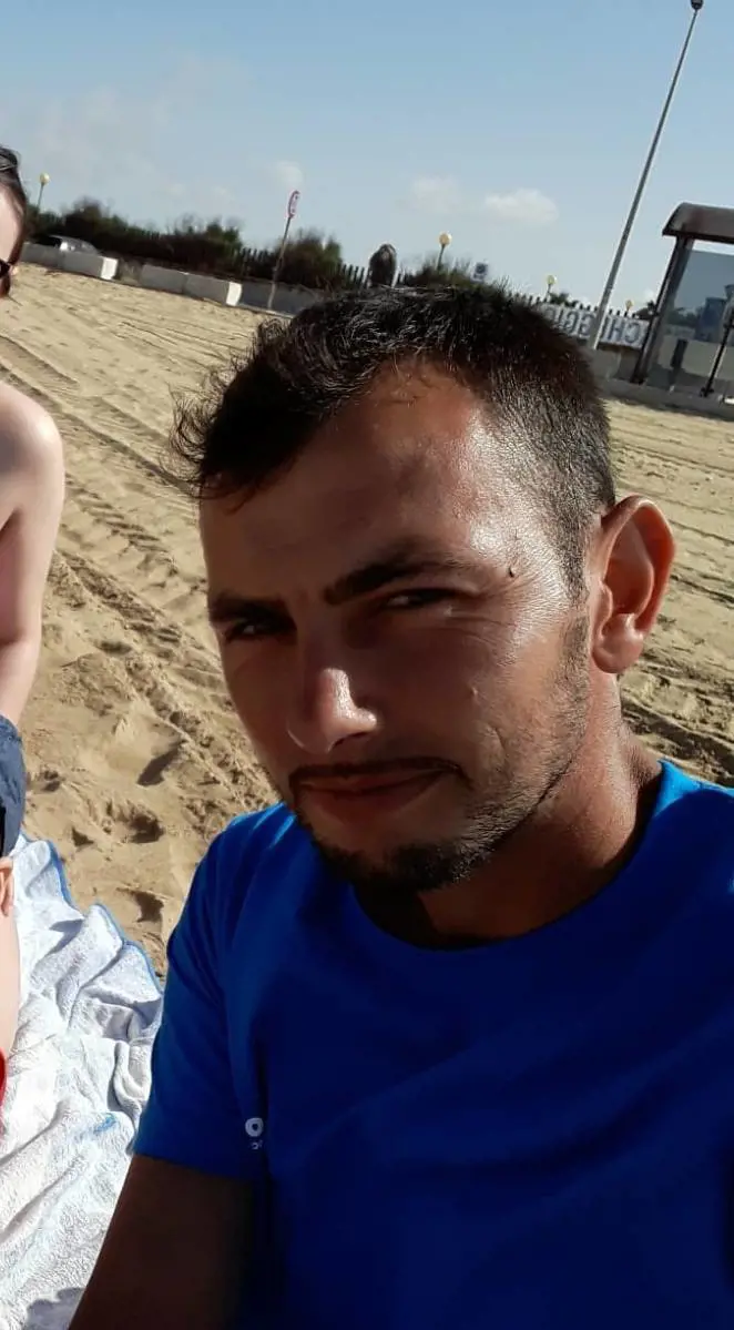 I bimbi, i post, le escort: chi è Vasile Frumuzache, il killer di Denisa e Ana Maria