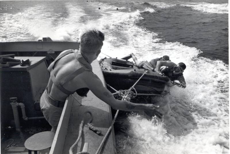 I padri dei Navy Seal, guerrieri nudi esperti in demolizioni e coraggio