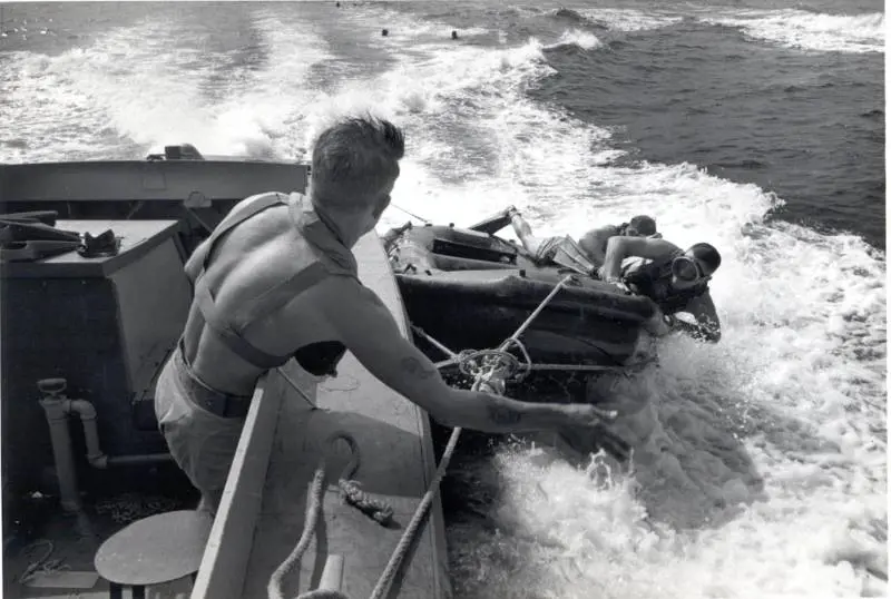 I padri dei Navy Seal, guerrieri nudi esperti in demolizioni e coraggio