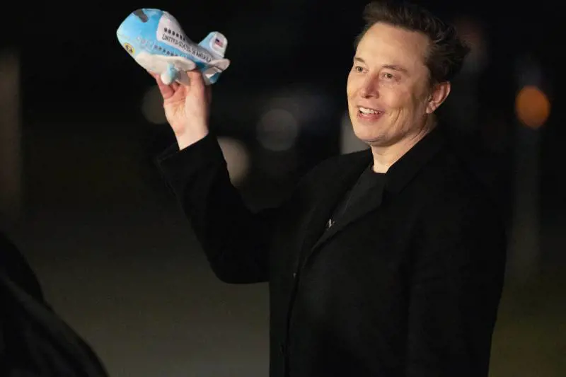 La sindrome di Asperger, i 14 figli e la lite con Trump: chi è davvero Elon Musk?
