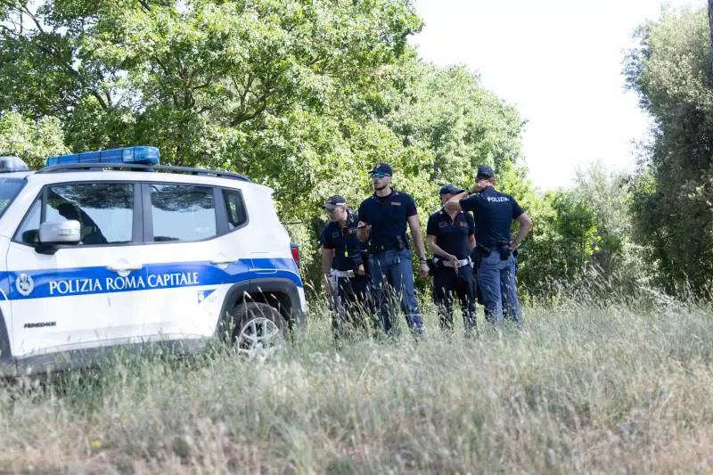 Donna identificata, si stringe il cerchio sul colpevole. Giallo sulla morte