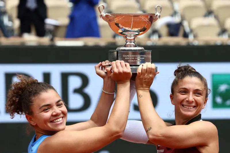 Errani e Paolini incantano Parigi