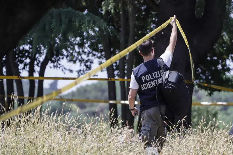 Identificati i cadaveri di Villa Pamphilj. Si cerca un uomo: cosa sappiamo