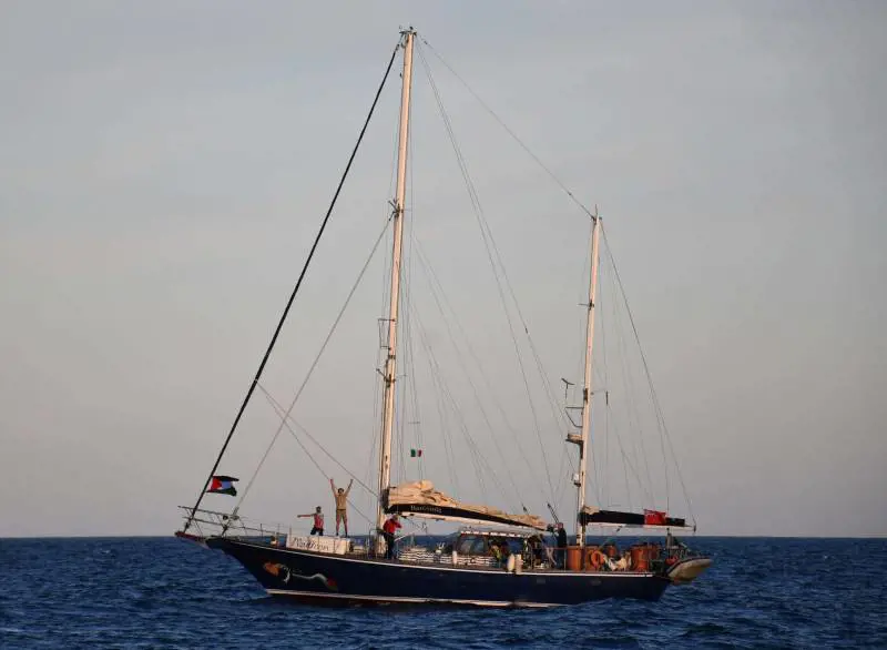 La nave di Greta verso Gaza. "L'esercito di Israele la fermerà"