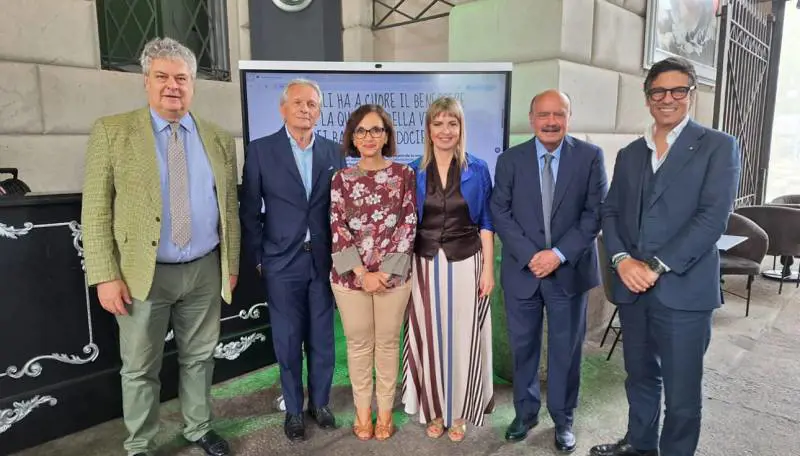 Marco Mazzarini, Direttore Generale TreValli Cooperlat; Emilio Baietta Vicepresidente TreValli Cooperlat; Luigina Carrella, Direttore Educativo Riabilitativo Centro di Lesmo della Lega del Filo d'Oro; Milvia Panico, Direttrice Marketing TreValli Cooperlat