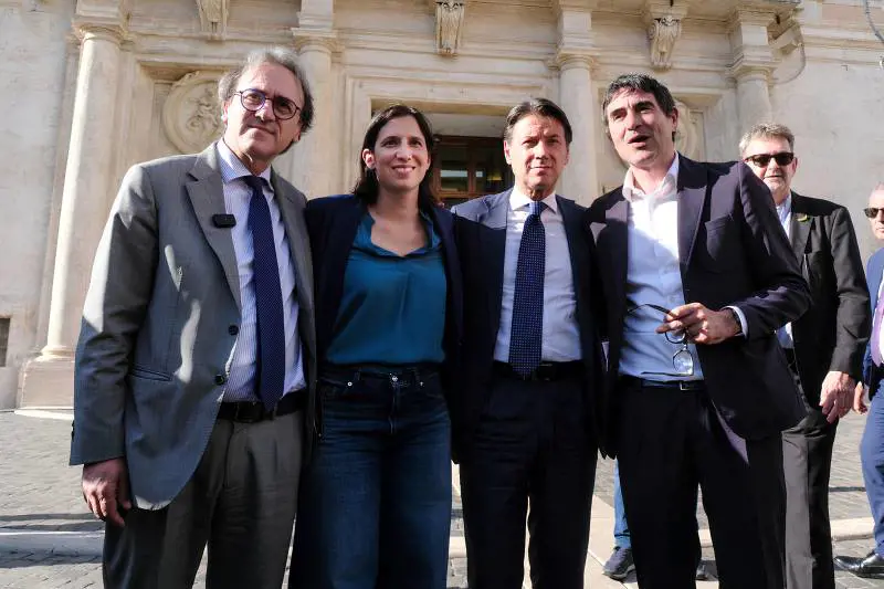 La sinistra sul carro di Macron: pressing pro Pal sul governo