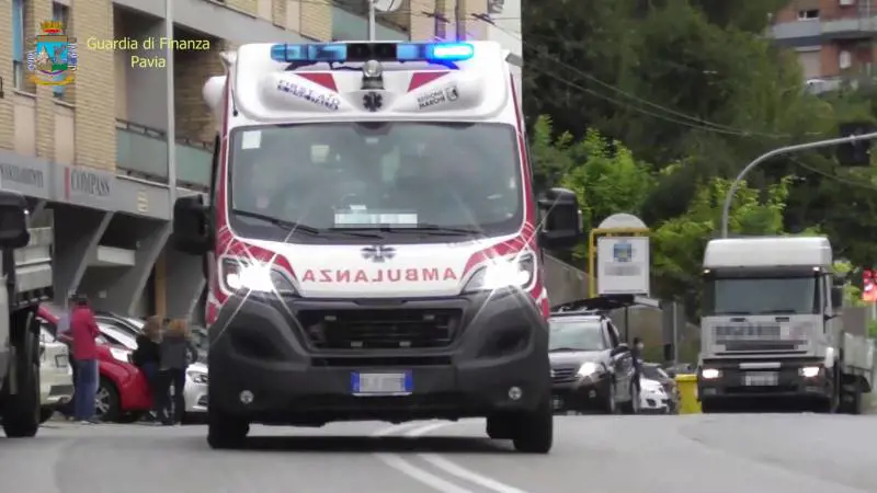 Turista cade dalla finestra di un hotel a Rapallo e muore
