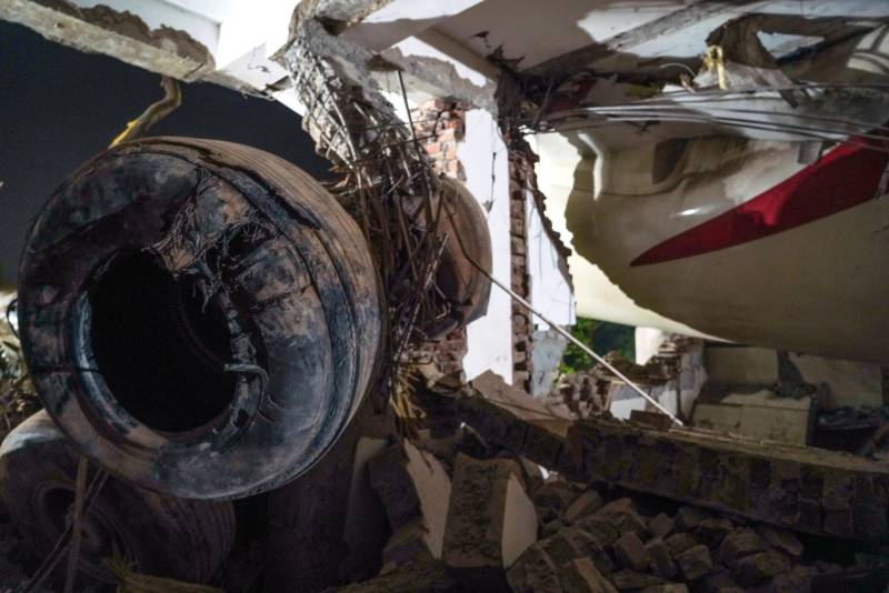 Aereo schiantato in India, le ultime parole del comandante 