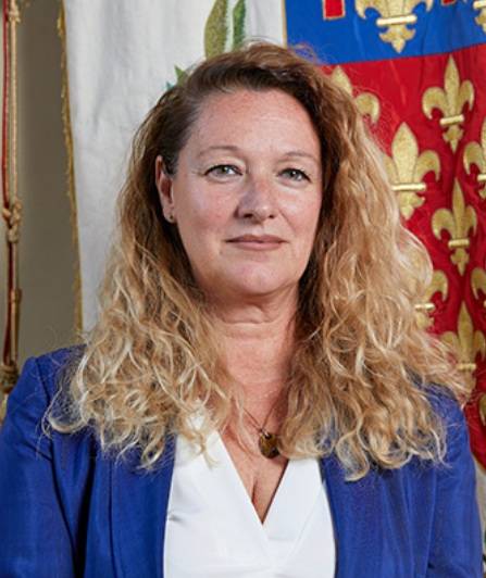 Prato, chi è la sindaca Bugetti indagata per corruzione per spese elettorali