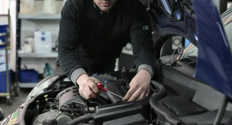 Revisione auto 2025, ogni quanto bisogna farla e cosa rischi se non la fai