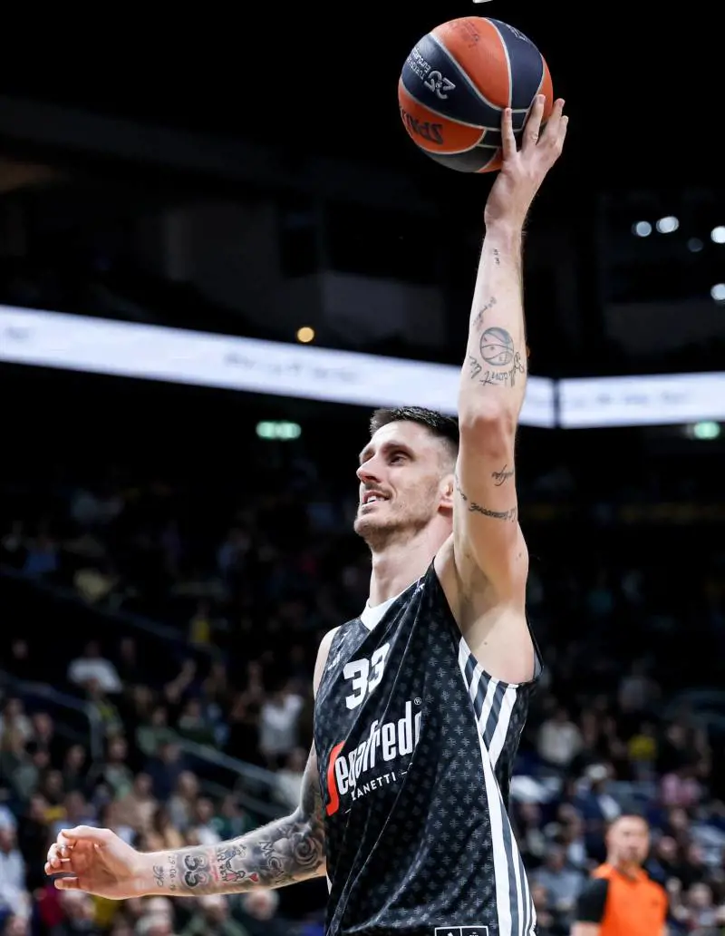 Cos’è la leucemia mieloide che ha colpito Polonara