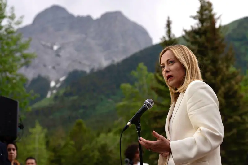 Meloni: "Israele ha diritto a difendersi, ma ora de-escalation"