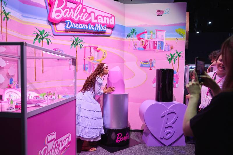 Se Barbie ti risponde non sei impazzito: è l'AI