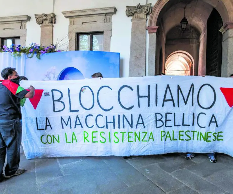 Sfuma la laurea della studentessa israeliana. Esami annullati dopo la denuncia dei pro Pal