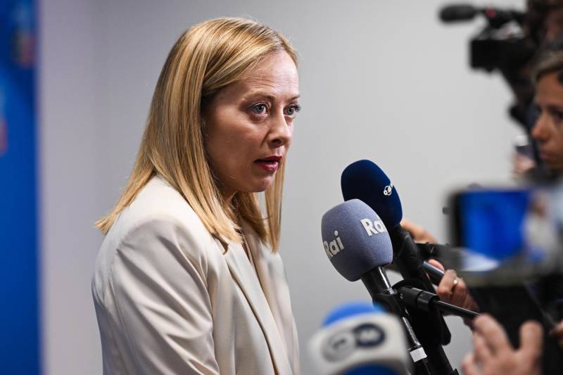 "Urgente la tregua a Gaza". Meloni sente Netanyahu e l'emiro del Qatar